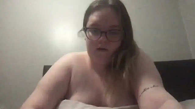 Snapshot of honeyyy24 chatting on 18, 1, 2026 honeyyy24 online show from 18, 1, 2026