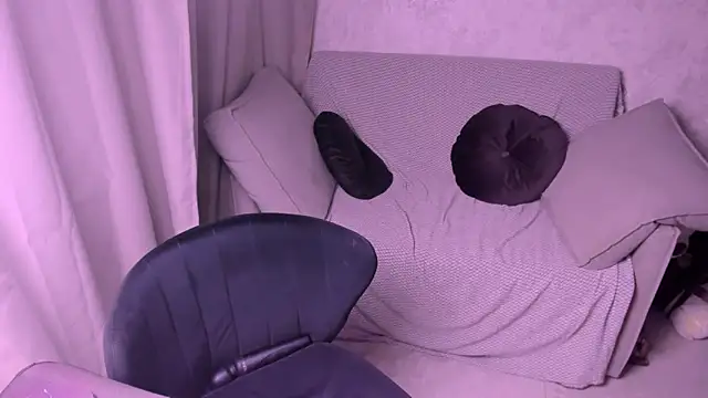 kirraa  online show from 4, 2, 2025