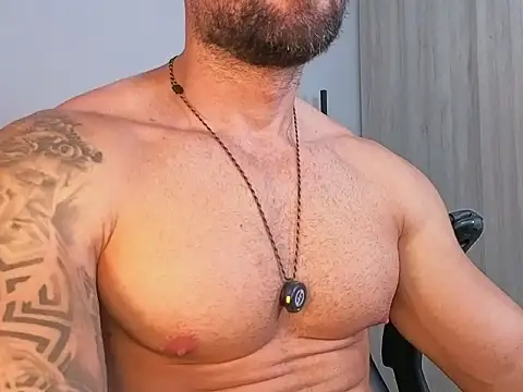 OwenMaximus814 online show from 17, 7, 2026