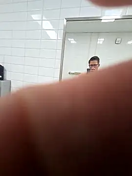 Snapshot of mneuert@xh chatting on 2, 3, 2026 mneuertxh online show from 2, 3, 2026