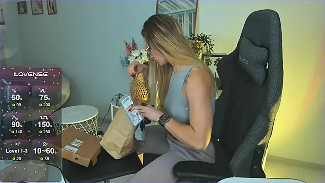 LadyIzabel online show from 3, 12, 2024