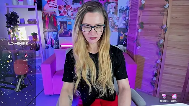 LadyIzabel online show from 22, 12, 2024