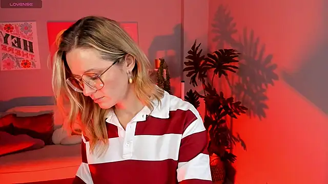 LadyIzabel online show from 13, 2, 2026