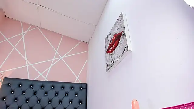 Miia Diiaz online show from 7, 2, 2025