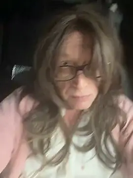 NinasNylonz online show from 12, 5, 2026