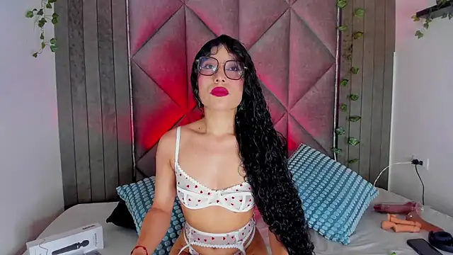 BriaConner  online show from 7, 3, 2026