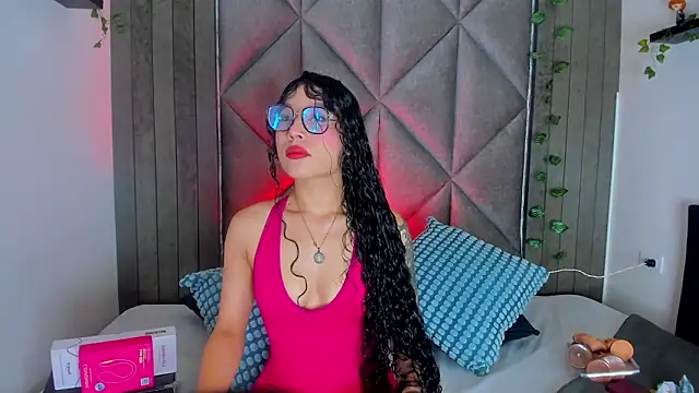 BriaConner  online show from 31, 3, 2026