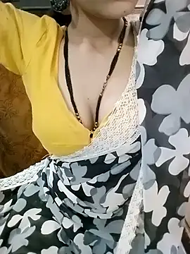 Snapshot of Bulbul_02 chatting on 18, 10, 2025 Bulbul 02 online show from 18, 10, 2025