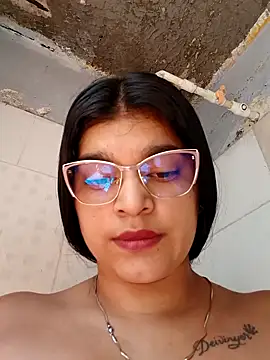 naughty-girl01 online show from 9, 3, 2025