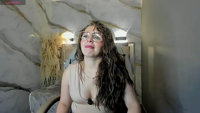Snapshot of _isaabellaa chatting on 11, 7, 2026 isaabellaa online show from 11, 7, 2026