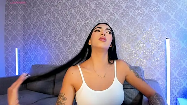 AriRobert  online show from 8, 11, 2025