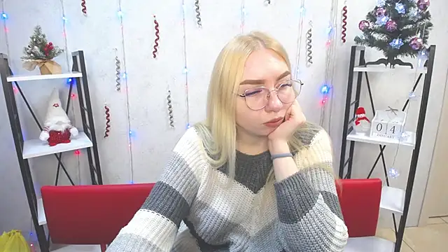 BeatriceFly online show from 4, 1, 2025