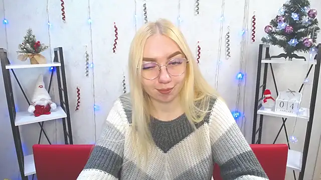 BeatriceFly online show from 4, 1, 2025