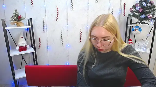 BeatriceFly online show from 11, 1, 2025