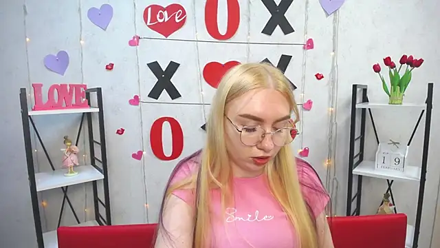 BeatriceFly online show from 19, 2, 2025