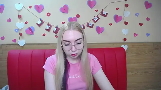 BeatriceFly online show from 28, 2, 2025