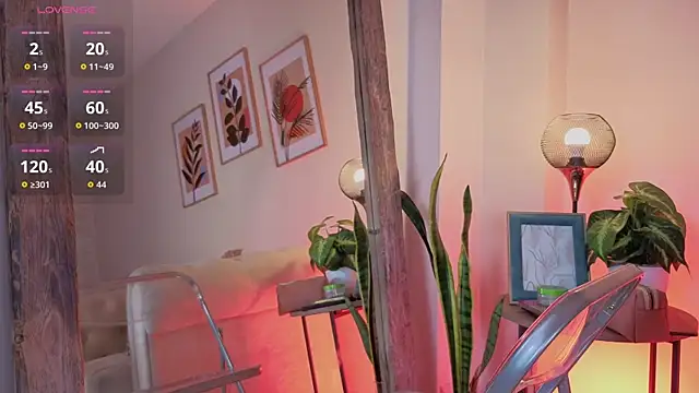 DahianaWalcott online show from 3, 10, 2025