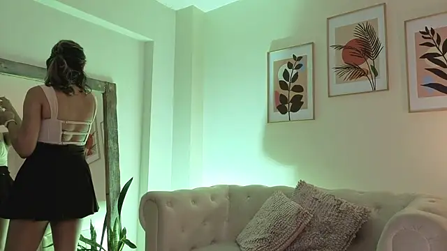 DahianaWalcott online show from 2, 3, 2026