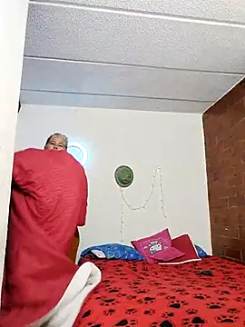 girl amada online show from 12, 9, 2025