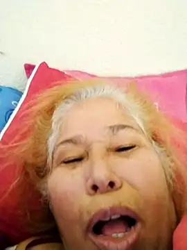 girl amada online show from 13, 9, 2025