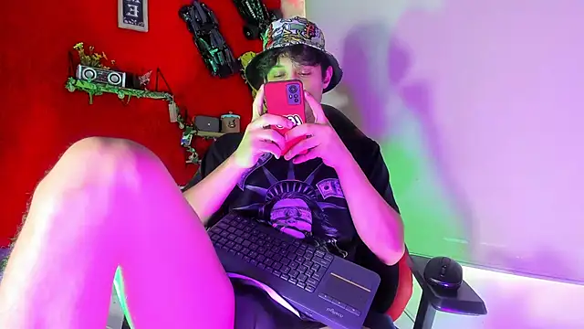 LilOwen  online show from 21, 11, 2025