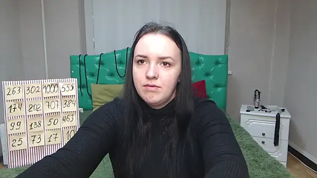 IsabelBlackberry online show from 1, 2, 2025