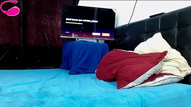 Snapshot of Deleon1995 chatting on 4, 12, 2024 Deleon1995 online show from 4, 12, 2024