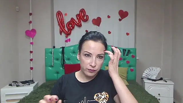 ElizabethSho online show from 9, 9, 2025