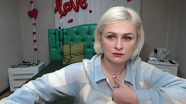 OliviaHorst online show from 12, 3, 2025