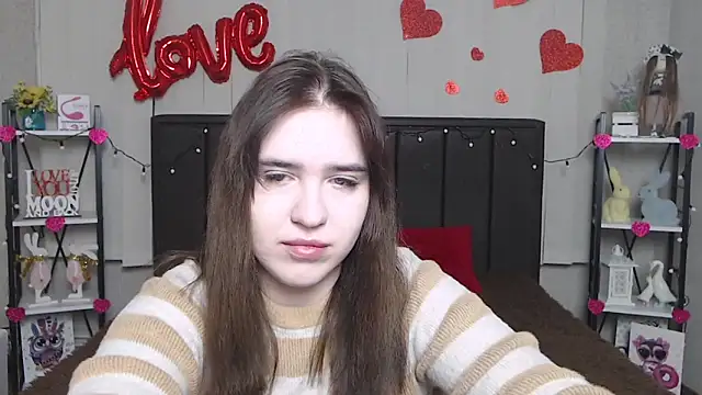 LauraHlot online show from 16, 2, 2025