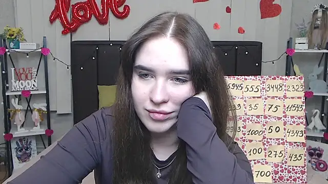 LauraHlot online show from 12, 3, 2025