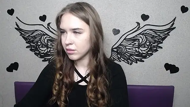 LauraHlot online show from 15, 4, 2026