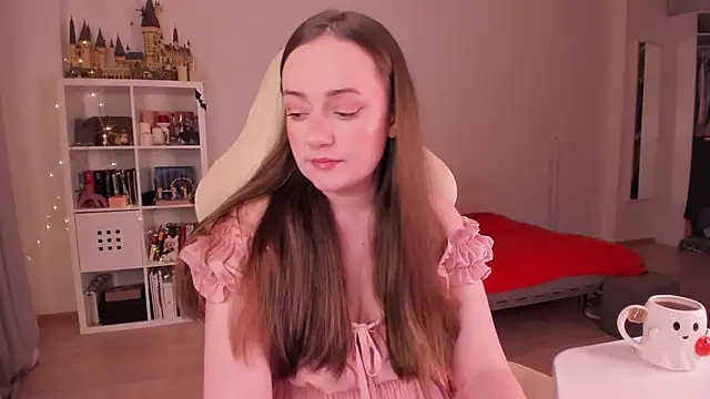 WalkingGirl online show from 30, 9, 2025