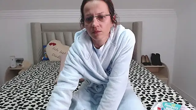 CatWoman0001 online show from 30, 11, 2025