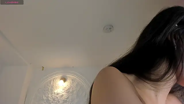 Snapshot of ValeriaVelvet chatting on 17, 4, 2026 ValeriaVelvet online show from 17, 4, 2026