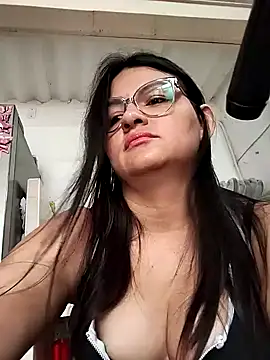 Linda Lars online show from 3, 2, 2025