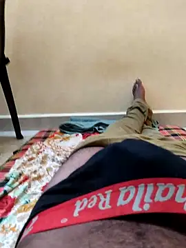 Snapshot of boy_BeardGallery chatting on 11, 10, 2025 boy BeardGallery online show from 11, 10, 2025