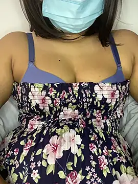 Shadow Girl007 online show from 5, 2, 2025