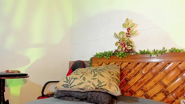 Scarlett diaz17 online show from 9, 1, 2025