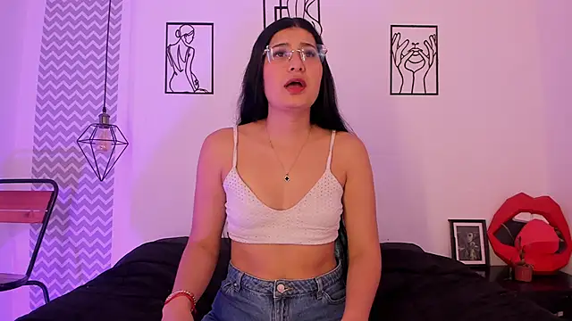 cloehonney online show from 14, 9, 2025