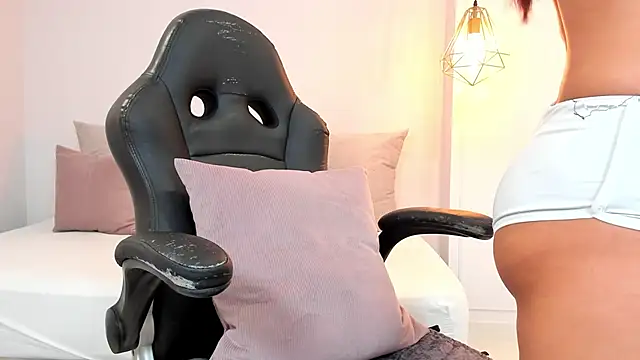 Snapshot of anny_tayloor chatting on 11, 12, 2024 anny tayloor online show from 11, 12, 2024