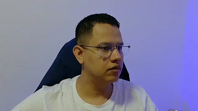 Snapshot of LiamVidal chatting on 6, 4, 2026 LiamVidal online show from 6, 4, 2026