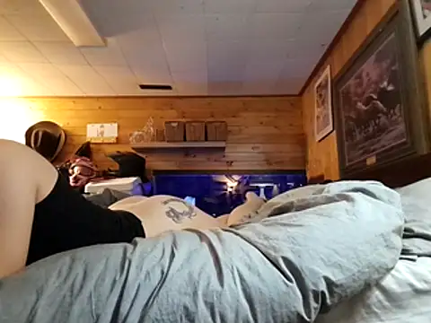 Ryan and Aurora online show from 4, 3, 2026