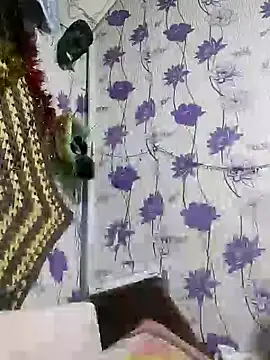 SweetLeila40 online show from 2, 1, 2025