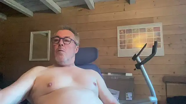 lelohop online show from 5, 3, 2025