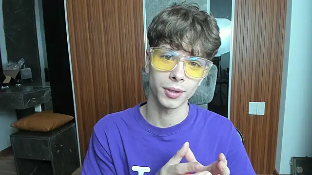 calvin love you online show from 10, 4, 2026