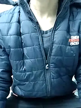 Snapshot of ManWaves chatting on 12, 12, 2024 ManWaves online show from 12, 12, 2024