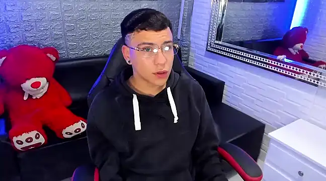 salvadorgomezx online show from 18, 2, 2025