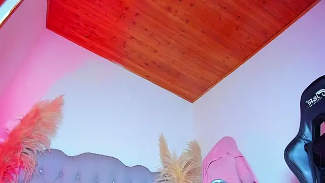 Tahiraa  online show from 1, 4, 2026