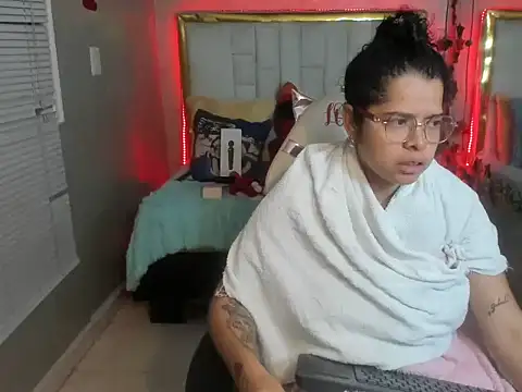 alexa-cooper- online show from 25, 12, 2024